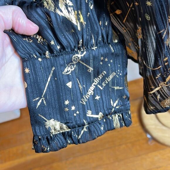 Hot Topic Harry Potter Spell Icons Girls Long-Sleeve Woven Button-Up Plus Size 2 - Picture 4 of 8